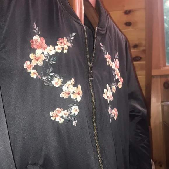 AE Bomber Jacket - Picture 2 of 10